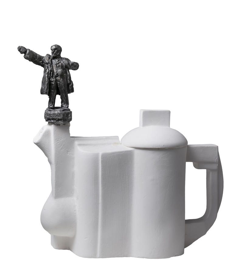 Ленин произносит речь из чайника Малевича, 1995
