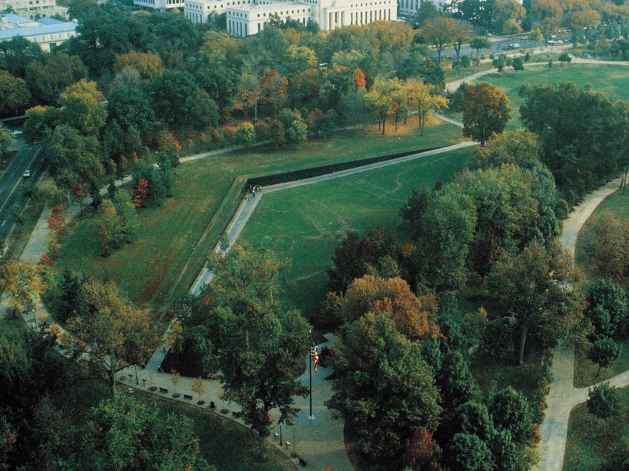 Vietnam Veterans Memorial, 1982