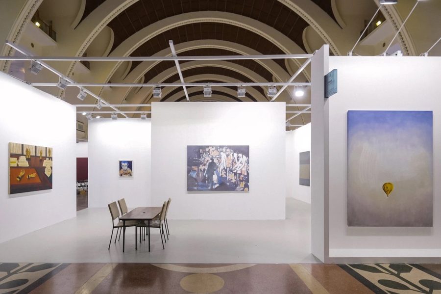 Стенд галереи David Zwirner, ART021, 2024