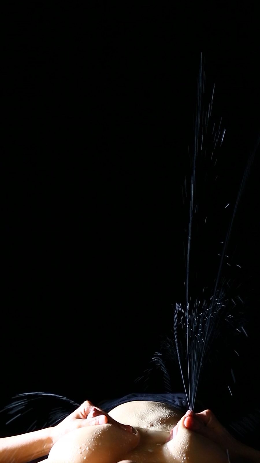 Fountain (кадр из видео), 2015